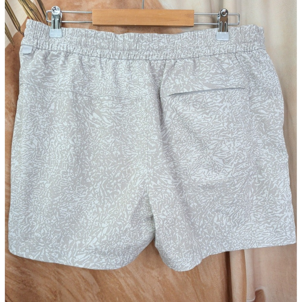 Lululemon Bowline Short 5" Crunch Max Vapor Seal Grey - Picture 3 of 5
